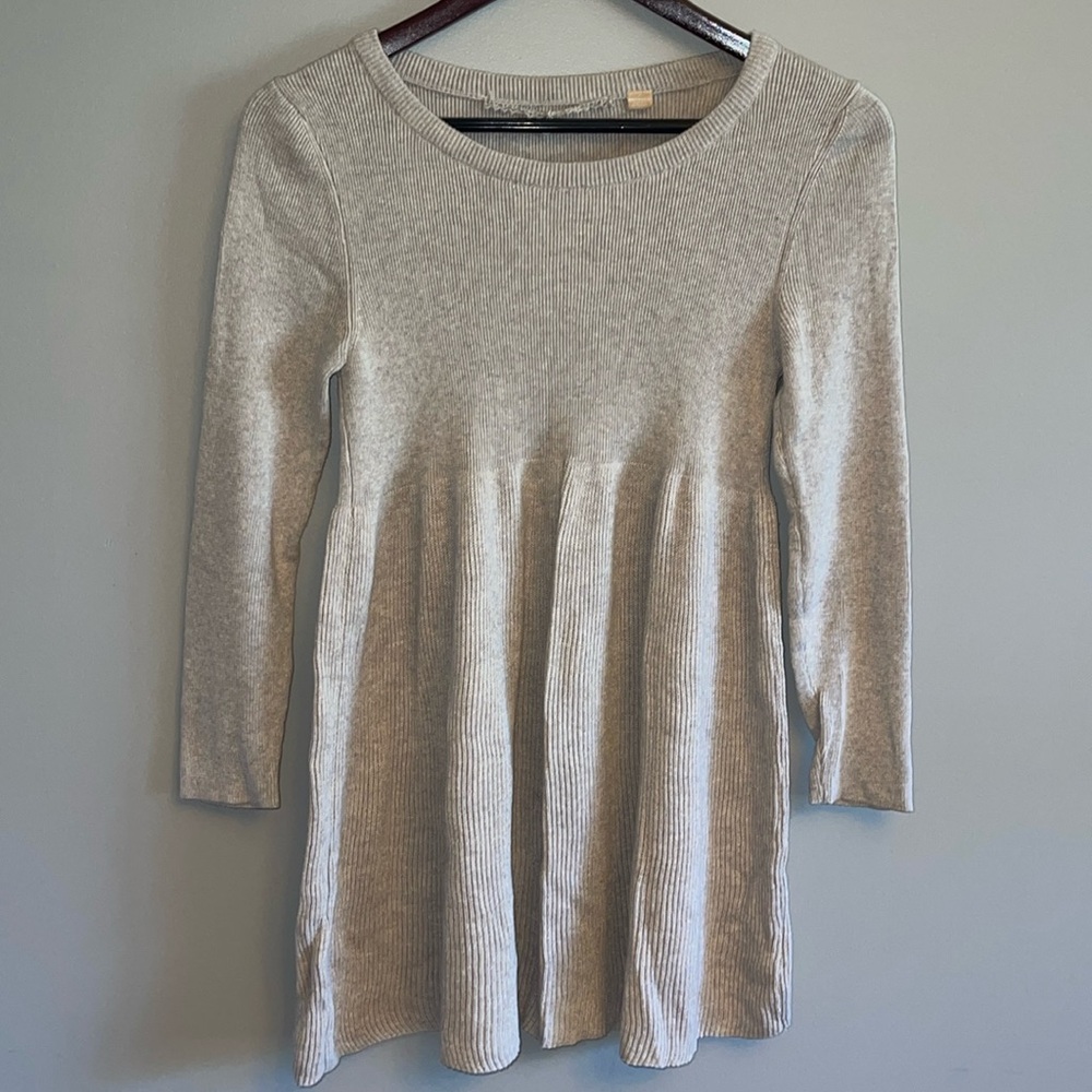 Women's Crew Neck Ribbed Swing Sweater - Light Gray